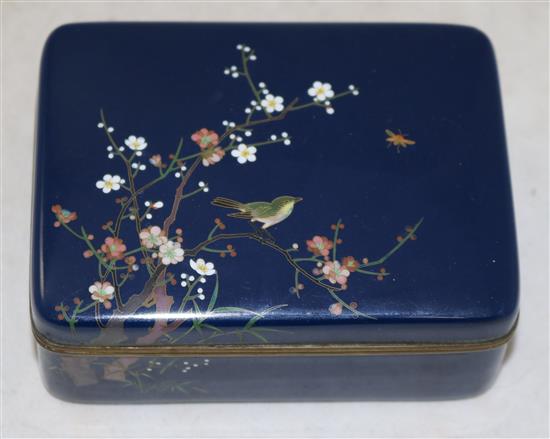 A Japanese silver and gold wire cloisonne enamel box and cover, Meiji period, 11cm